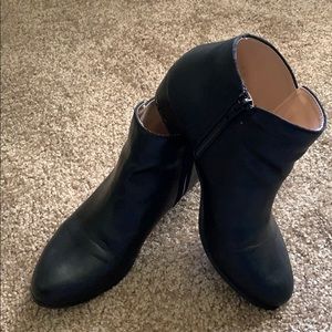 Chase+Chloe black ankle boots